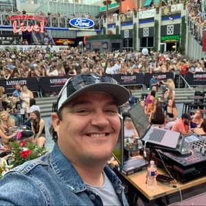 Meet your Posher, Jaime